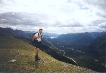 Ausblick aufAlaska Highway und Muncho Lake